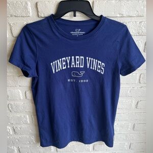 Vineyard Vines- Blue and White Graphic T-Shrit (EUC)